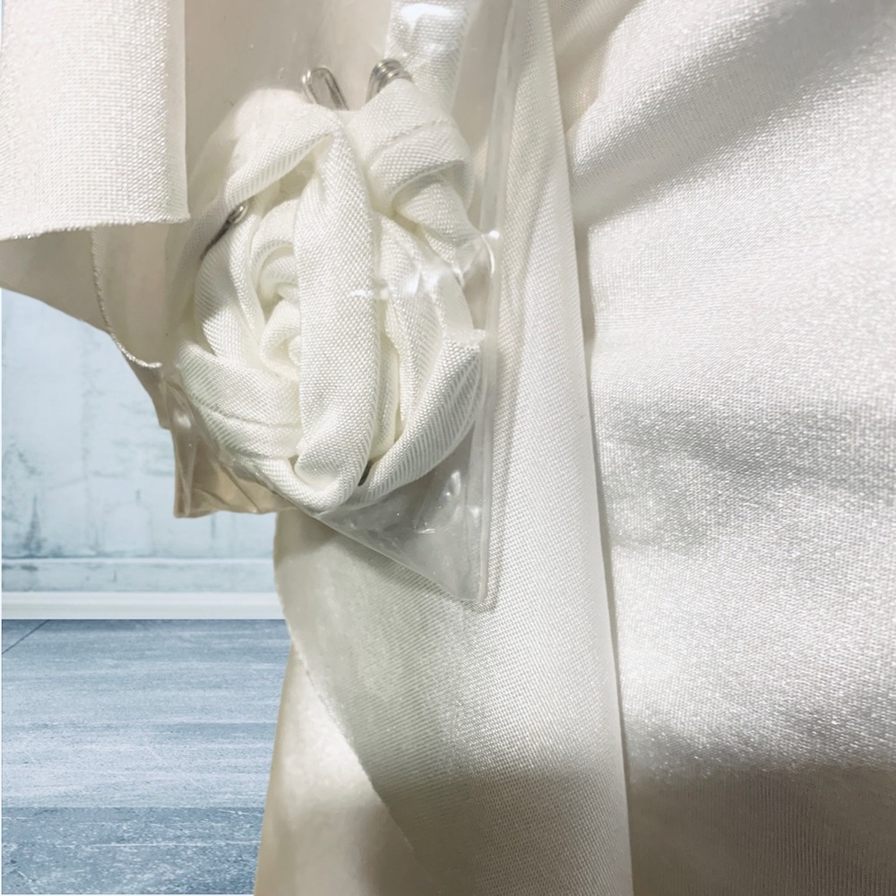 Vintage Cache Dress / White / Wear with or without straps / Size 6 / NWT - Picture 3 of 5